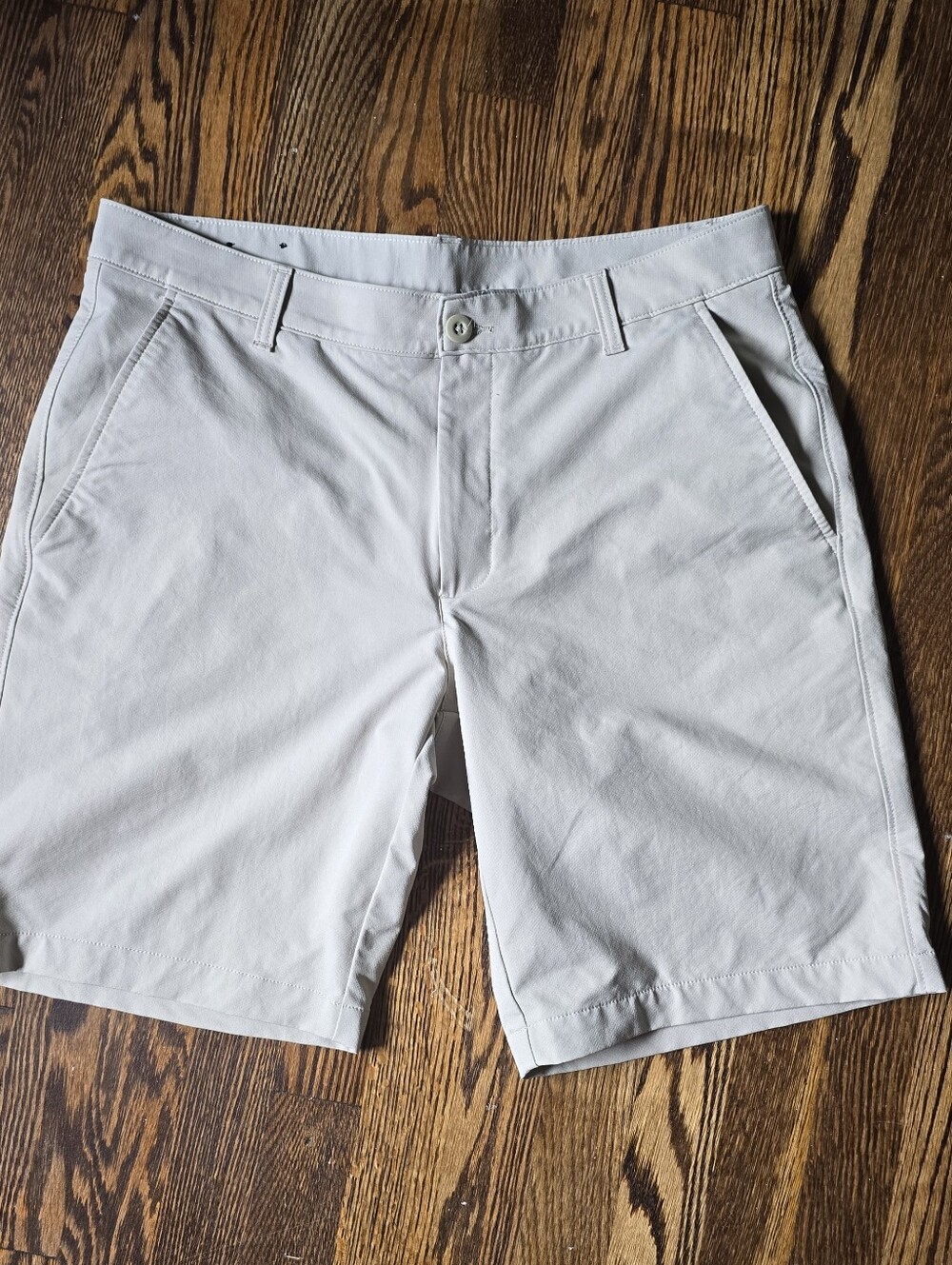 Under Armour Performance Golf Shorts Men's Size 36 Khaki Stretch Golf Shorts